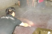 从“一锅开水一把刀”到“机器视觉劈半”，现在的杀猪厂技术早已颠覆三观！