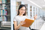 女人学技术到底学啥好？别瞎跟风，这三条新路子走得通还挣钱